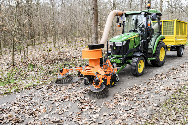 Case Study; Vacuum Sweeper for John Deere 2026r - Cover Image